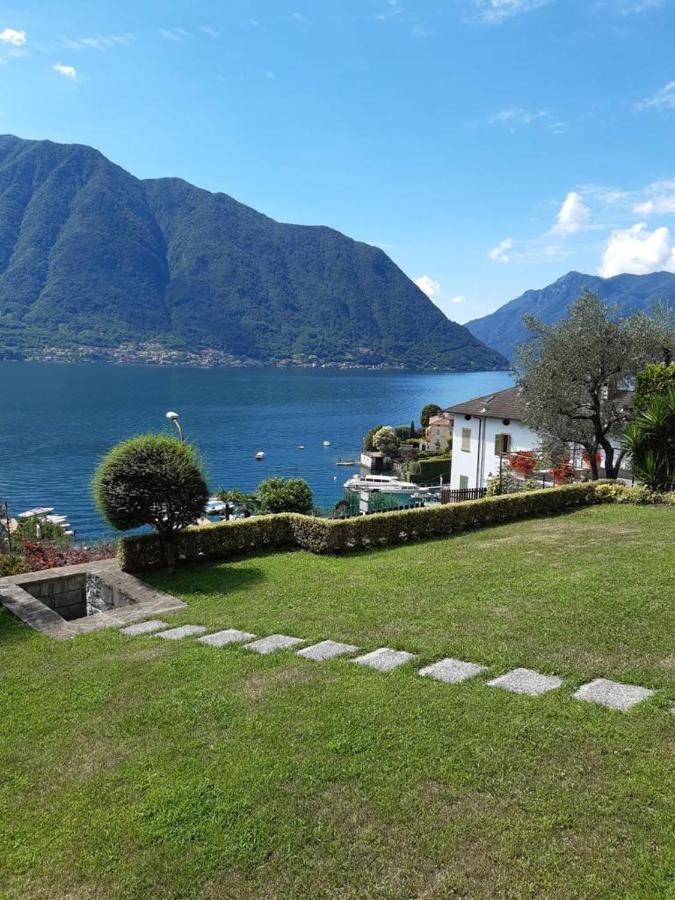 Big Apartment With Lake View And Two Bedrooms Sala Comacina Bagian luar foto