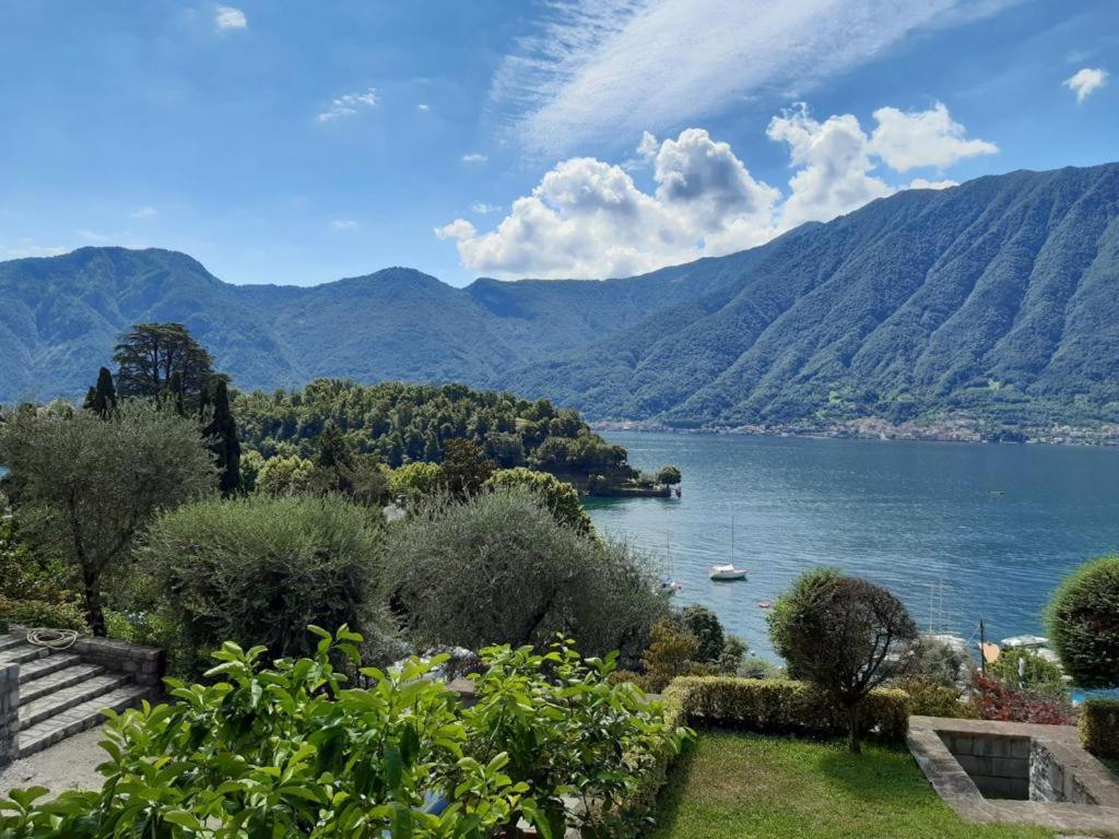 Big Apartment With Lake View And Two Bedrooms Sala Comacina Bagian luar foto